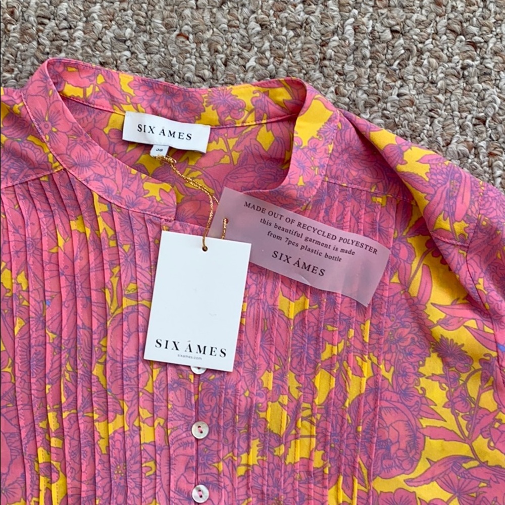 Button down blouse - Picture 2 of 2